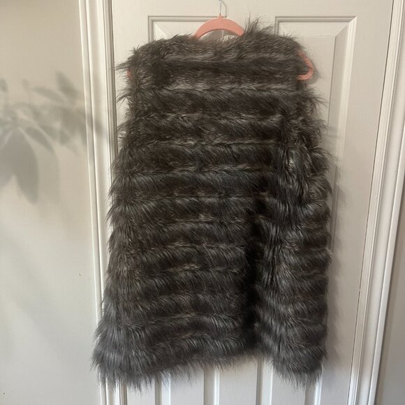 Zara Knitwear Faux Fur Vest Long Feathery Grey Black Women's Medium - Picture 6 of 9